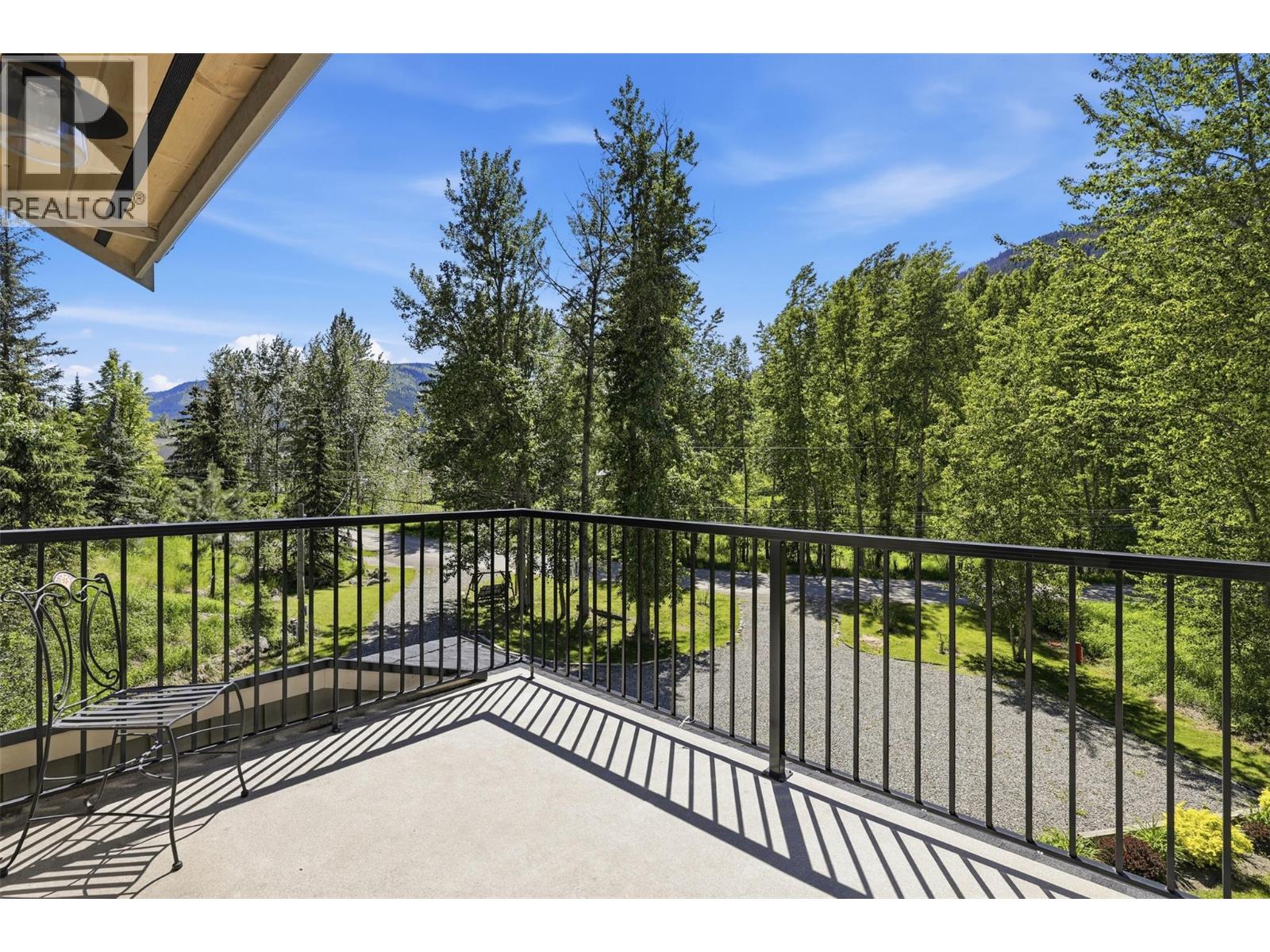 7384 Cahilty Crescent - 38