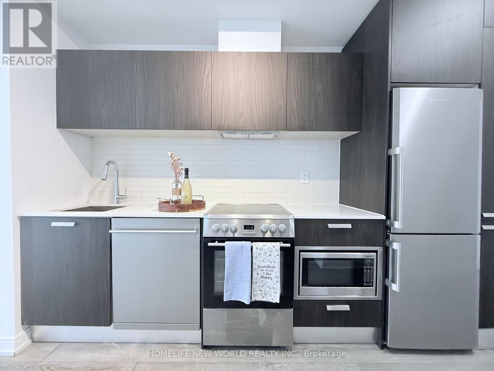 #4506 50 CHARLES STREET E - 11