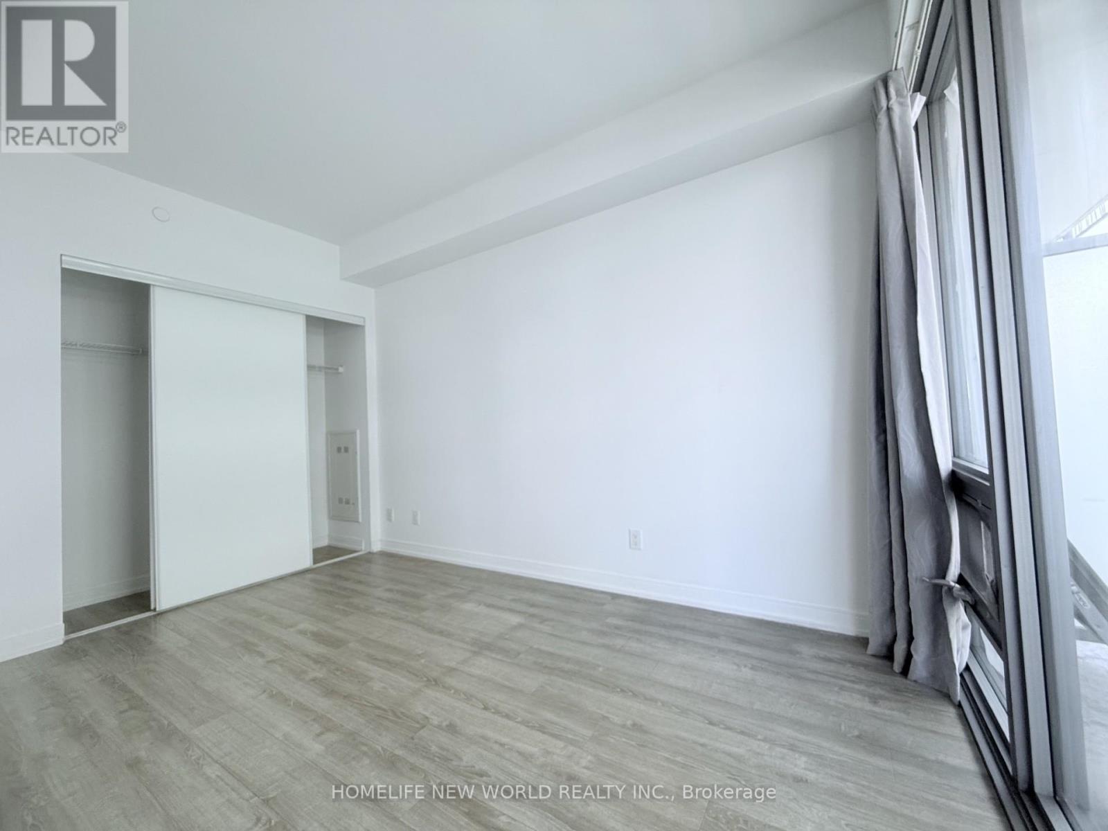 #4506 50 CHARLES STREET E - 16