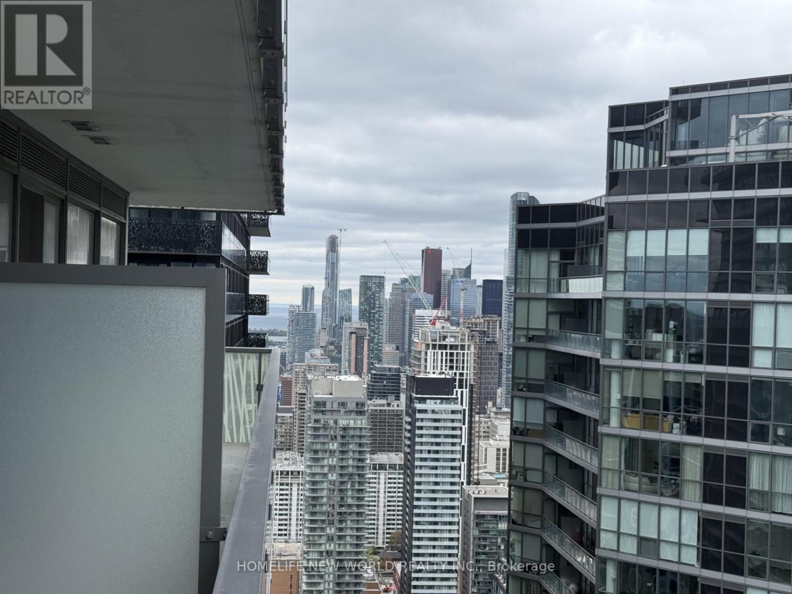 #4506 50 CHARLES STREET E - 21