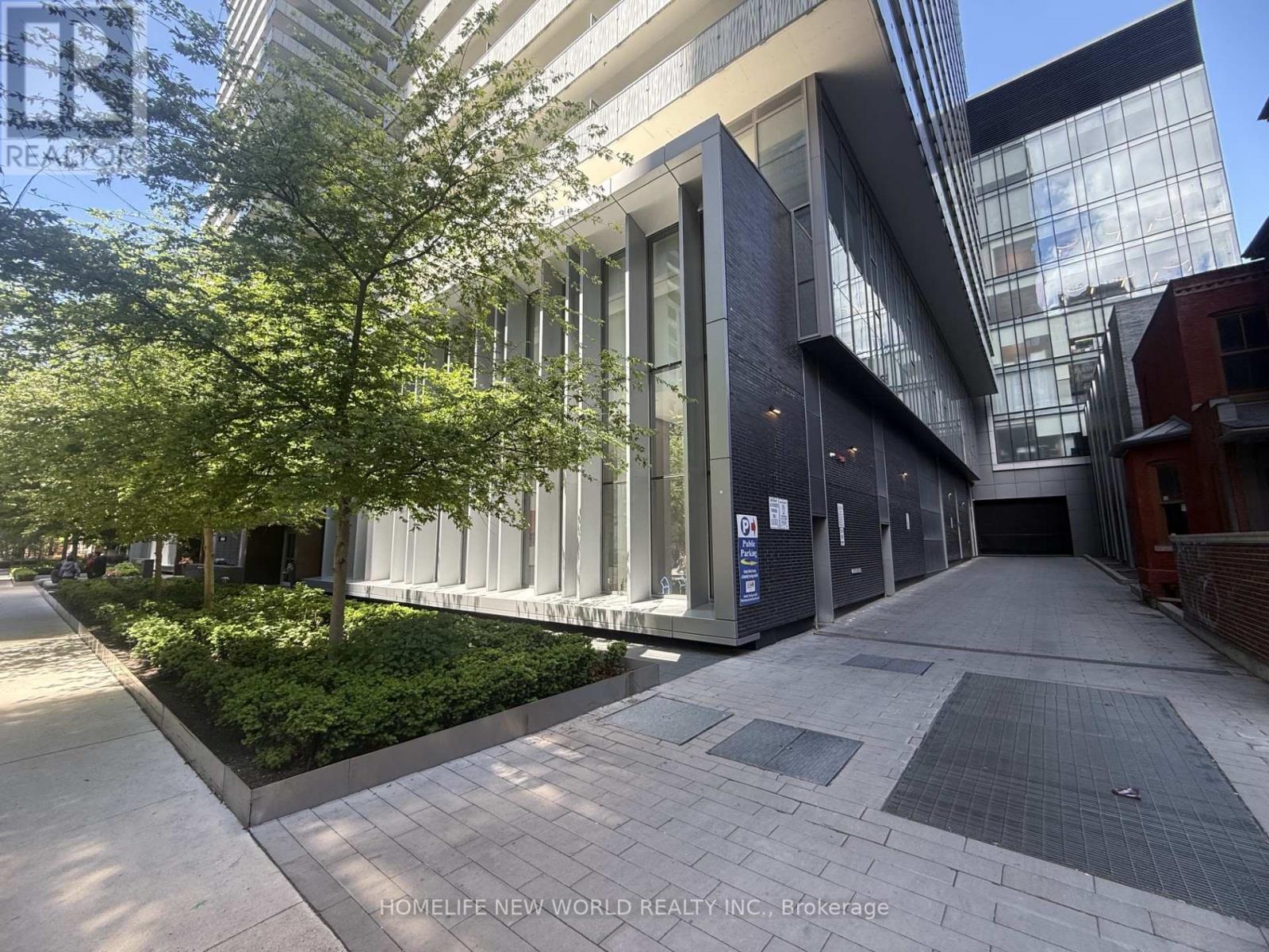#4506 50 CHARLES STREET E - 35