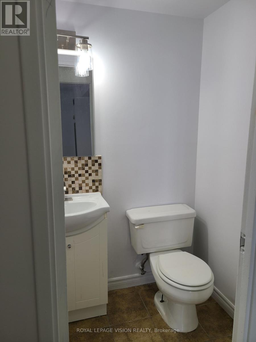 #2107 10 MARTHA EATON WAY S - 29