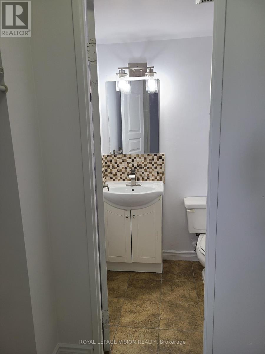 #2107 10 MARTHA EATON WAY S - 30