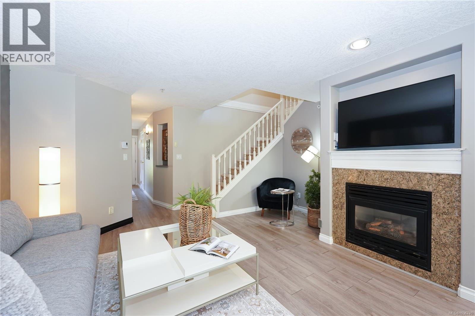 #2 172 Belmont Rd - 3