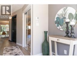 Bathroom - 2 172 Belmont Rd, Colwood, BC V9C1B1 Photo 6