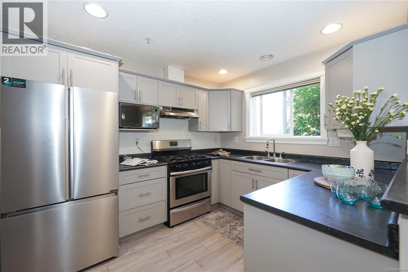 #2 172 Belmont Rd - 13