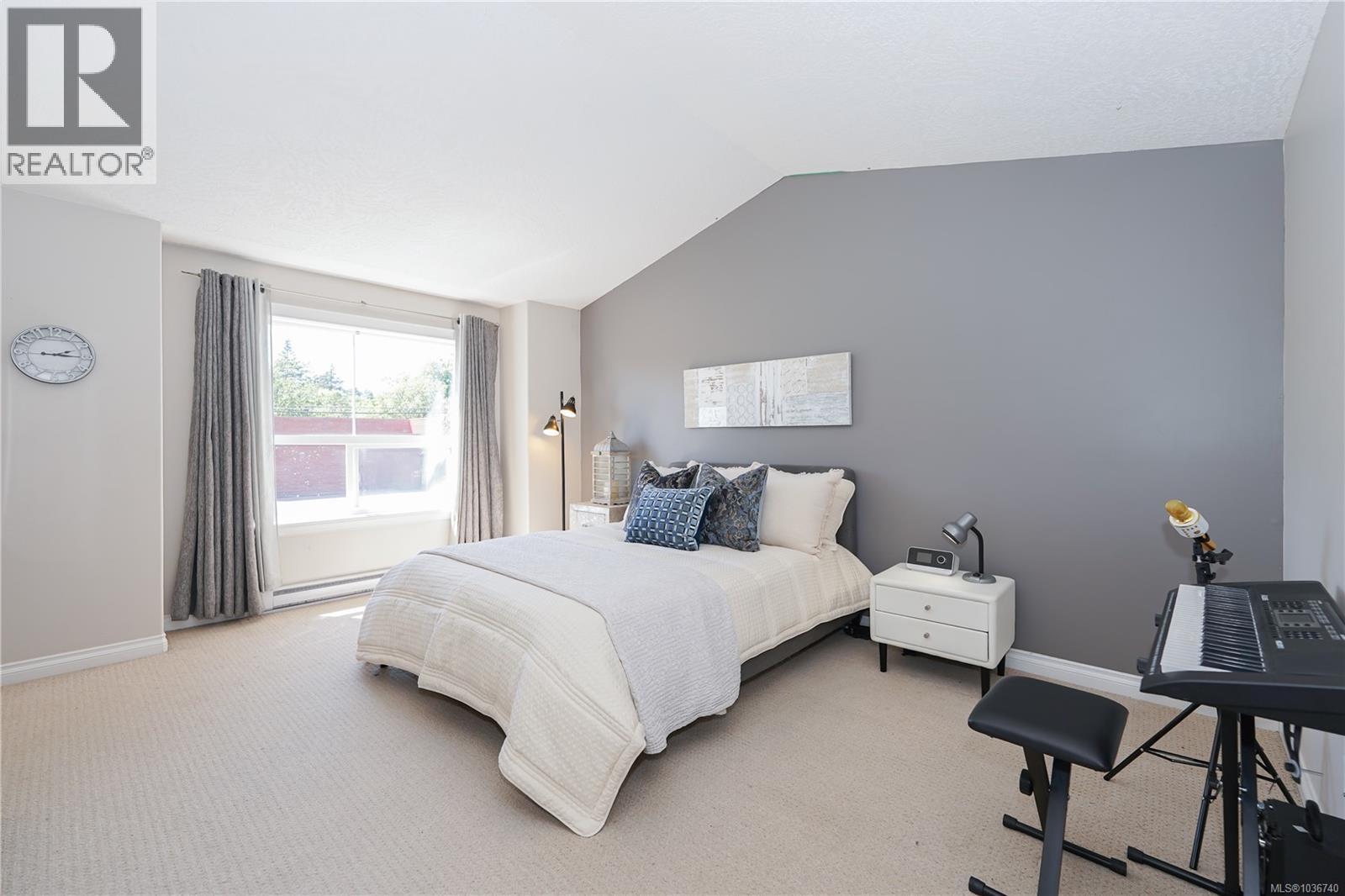 #2 172 Belmont Rd - 22