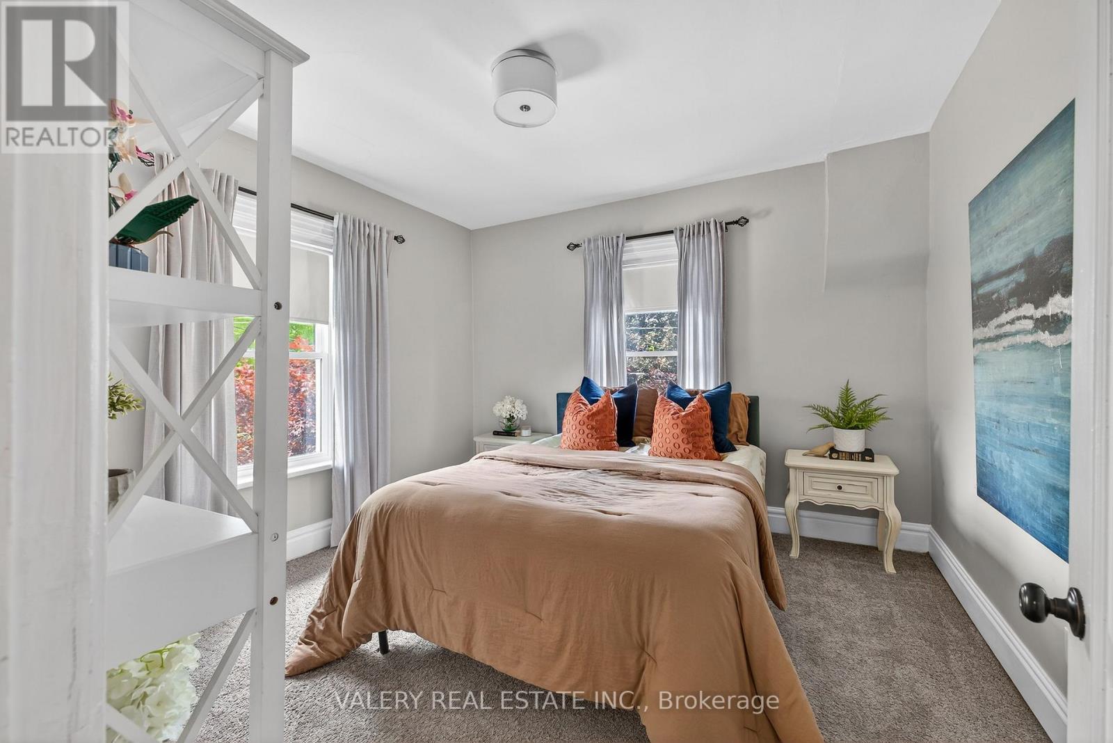 710 YORK AVENUE N - 19
