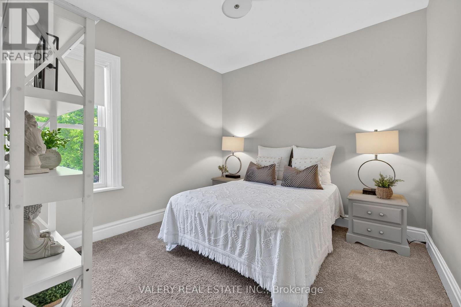 710 YORK AVENUE N - 20