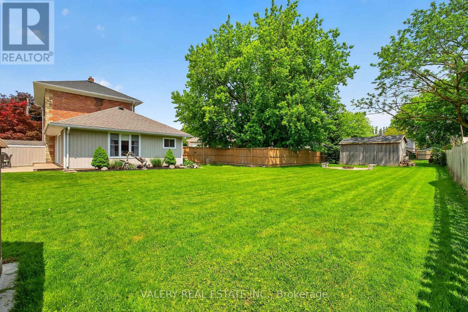 710 YORK AVENUE N - 26
