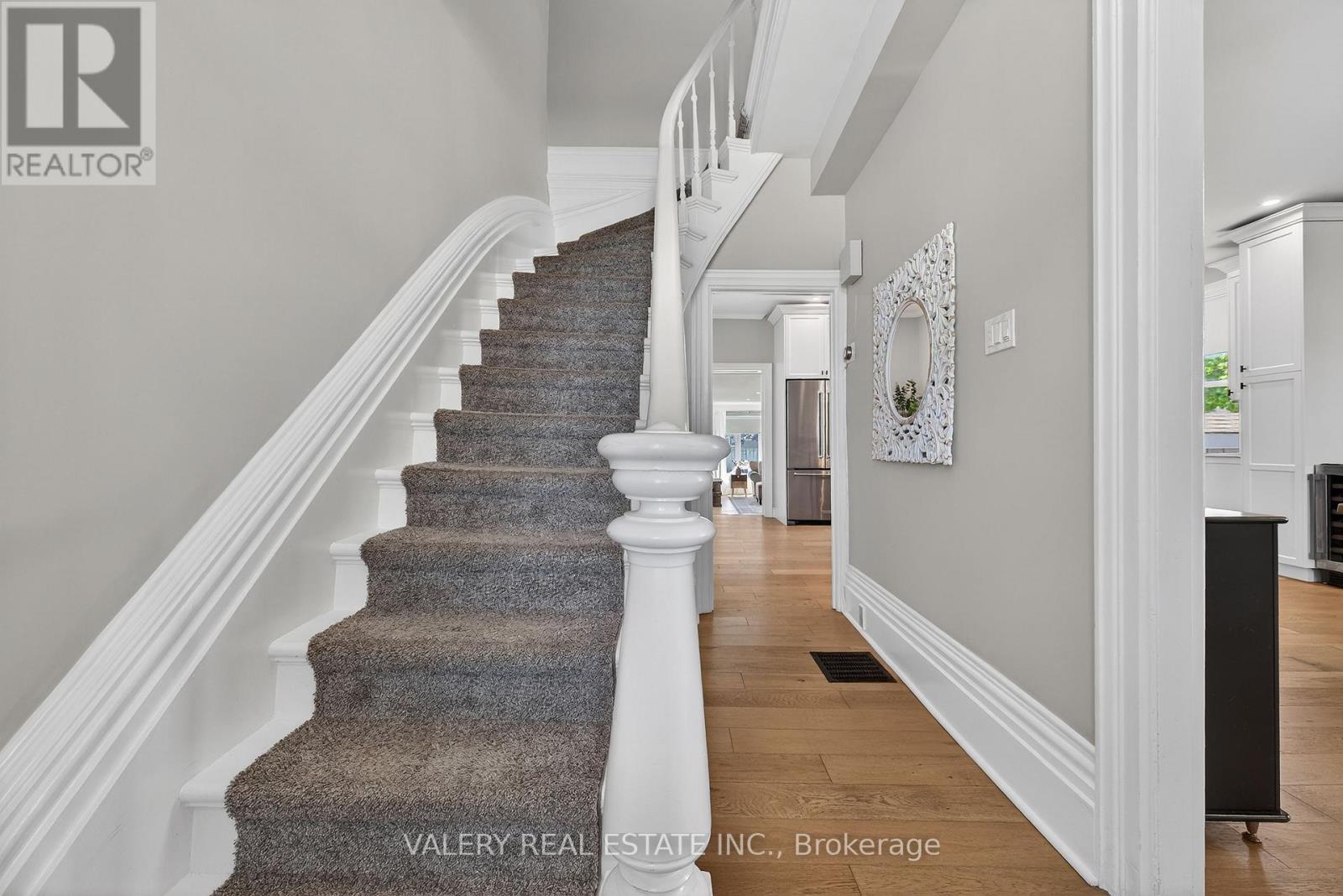 710 YORK AVENUE N - 5