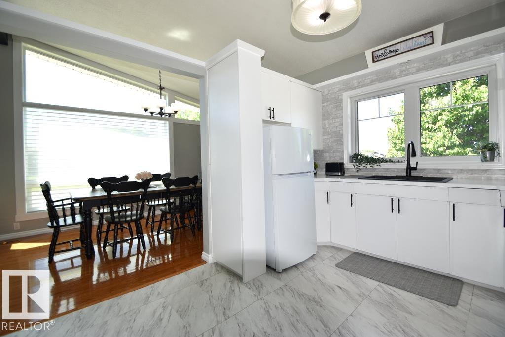 9212 132A AV NW NW — photo 12