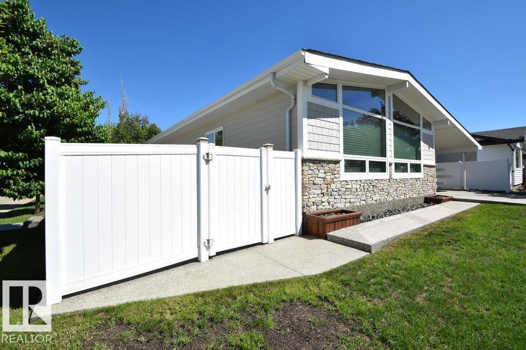 9212 132A AV NW NW exterior