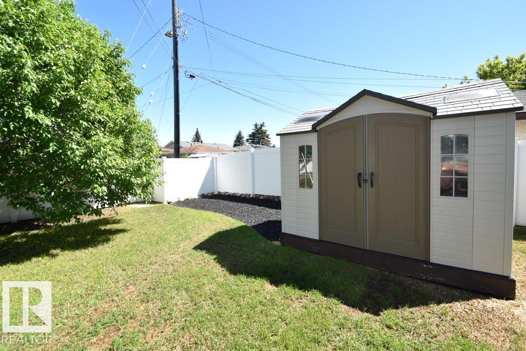 9212 132A AV NW NW — photo 36