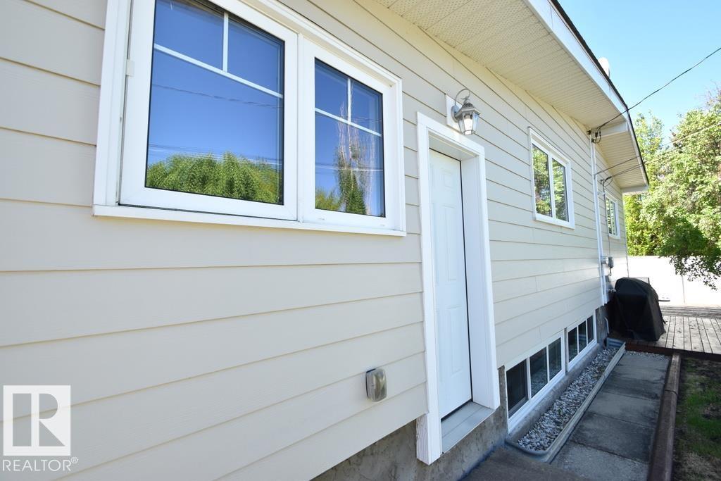 9212 132A AV NW NW — photo 35