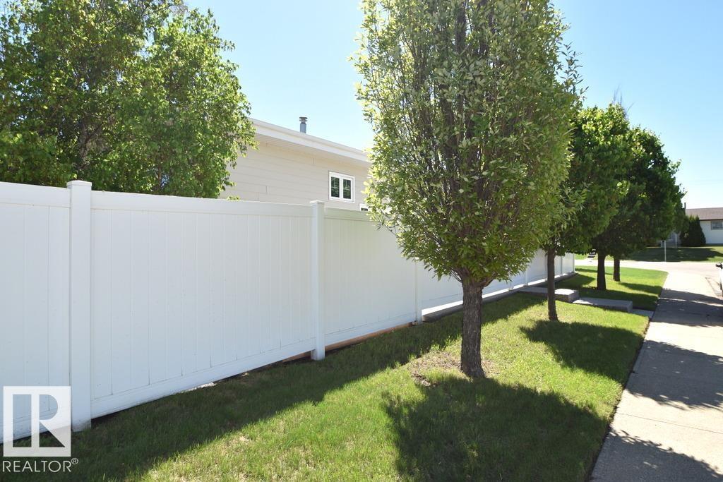9212 132A AV NW NW — photo 38
