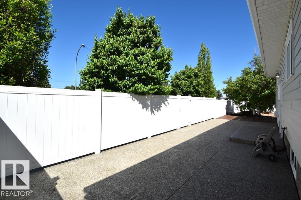 9212 132A AV NW NW — photo 33