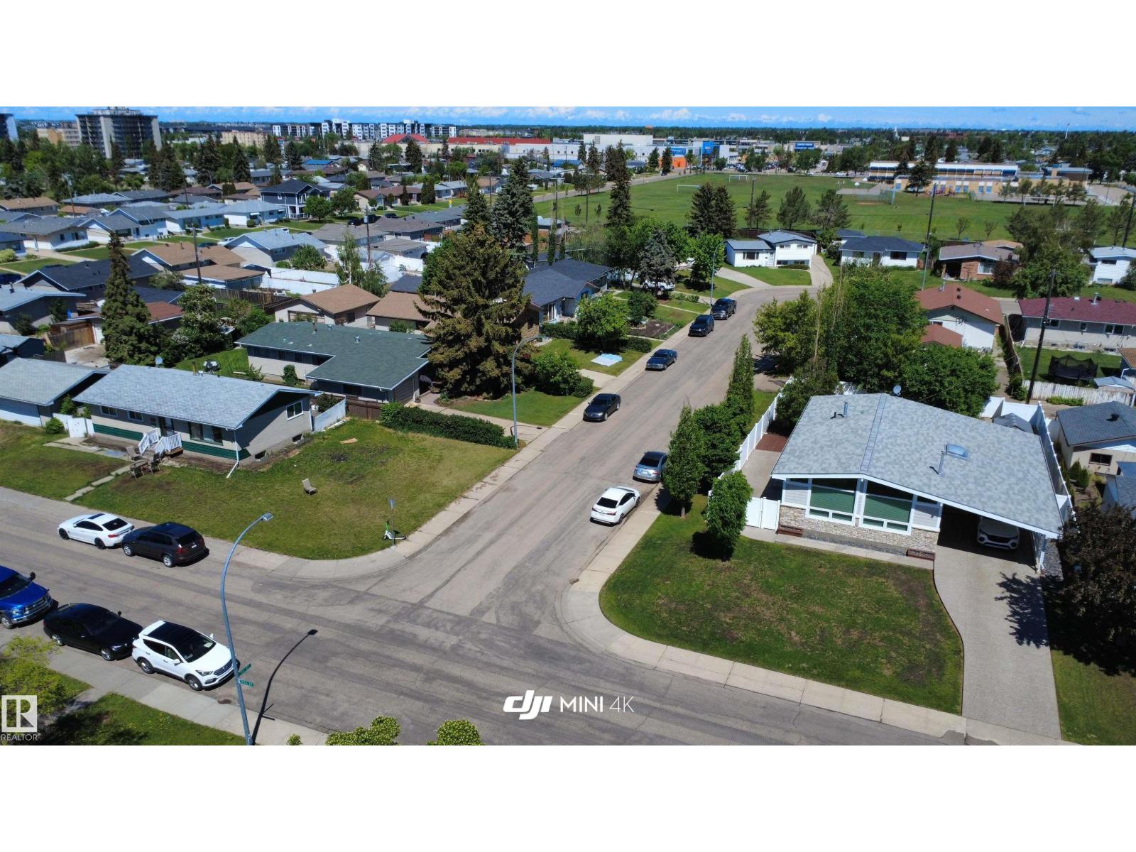 9212 132A AV NW NW — photo 48