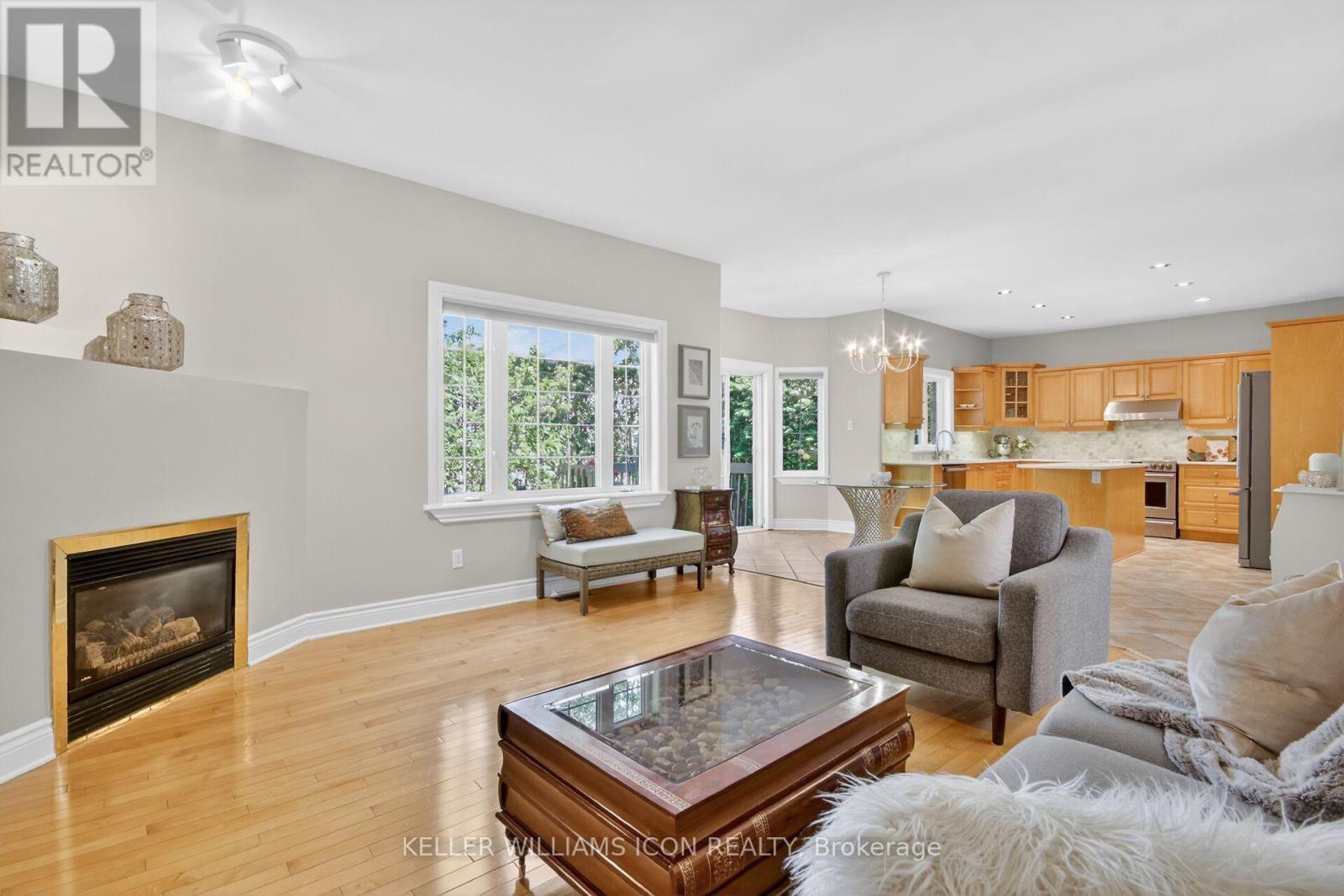 5 Bed, 4 Bath House for Sale in Ottawa – 136 SHAUGHNESSY CRESCENT, Ottawa – MLS# X13412744 - Image 12