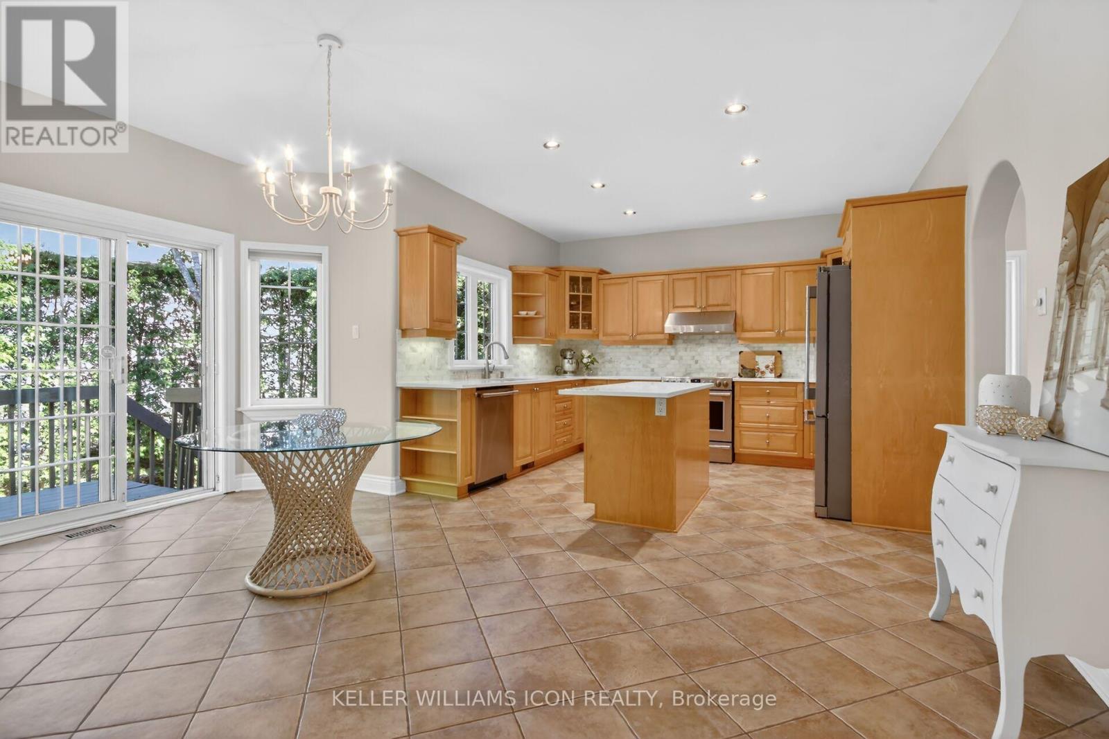 5 Bed, 4 Bath House for Sale in Ottawa – 136 SHAUGHNESSY CRESCENT, Ottawa – MLS# X13412744 - Image 15