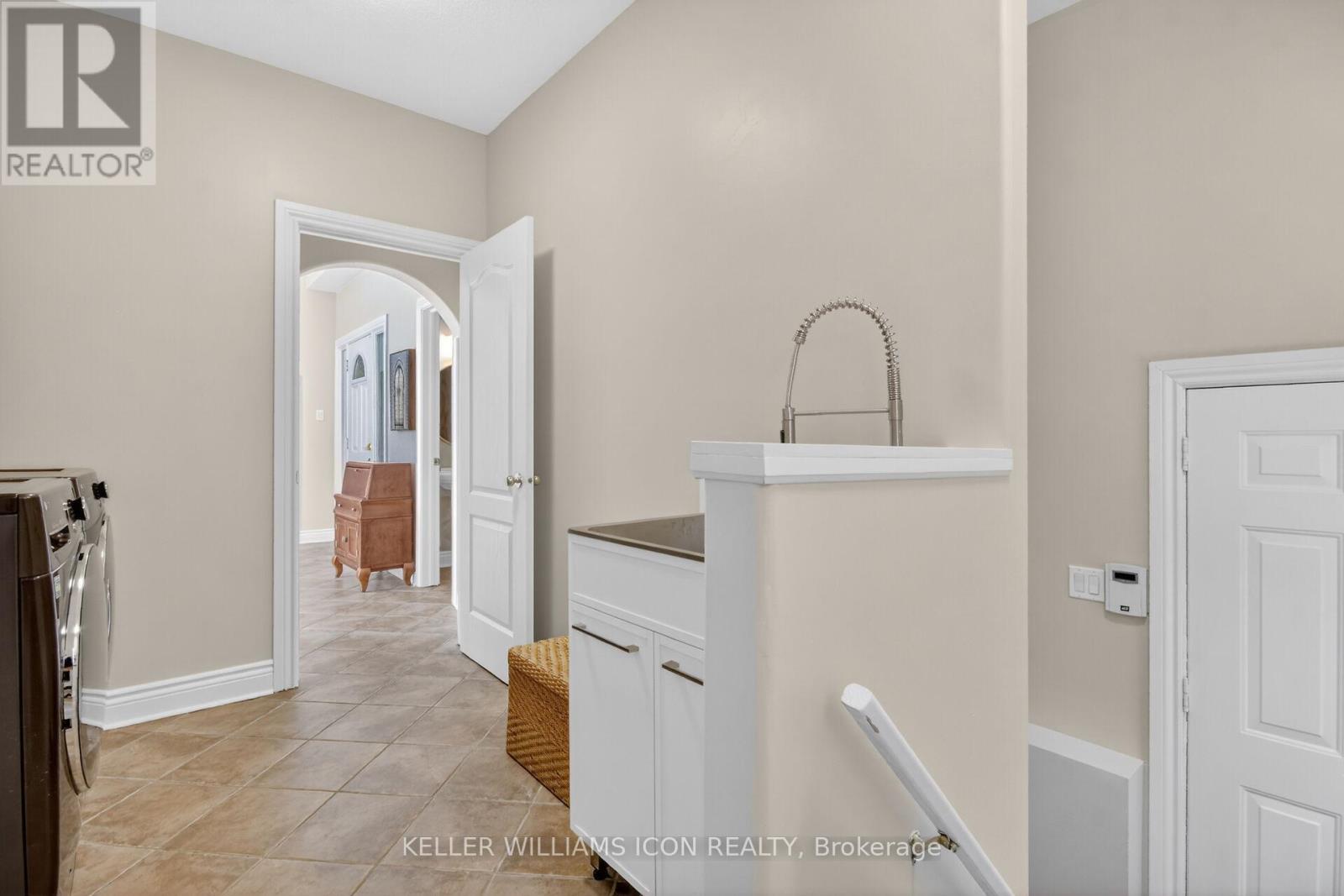 5 Bed, 4 Bath House for Sale in Ottawa – 136 SHAUGHNESSY CRESCENT, Ottawa – MLS# X13412744 - Image 22