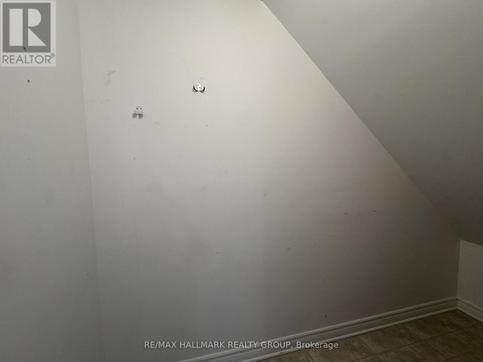 2 Bed, 1 Bath House for Rent in Ottawa – C – 140 MOCHA PRIVATE, Ottawa – MLS# X13412748 - Image 14