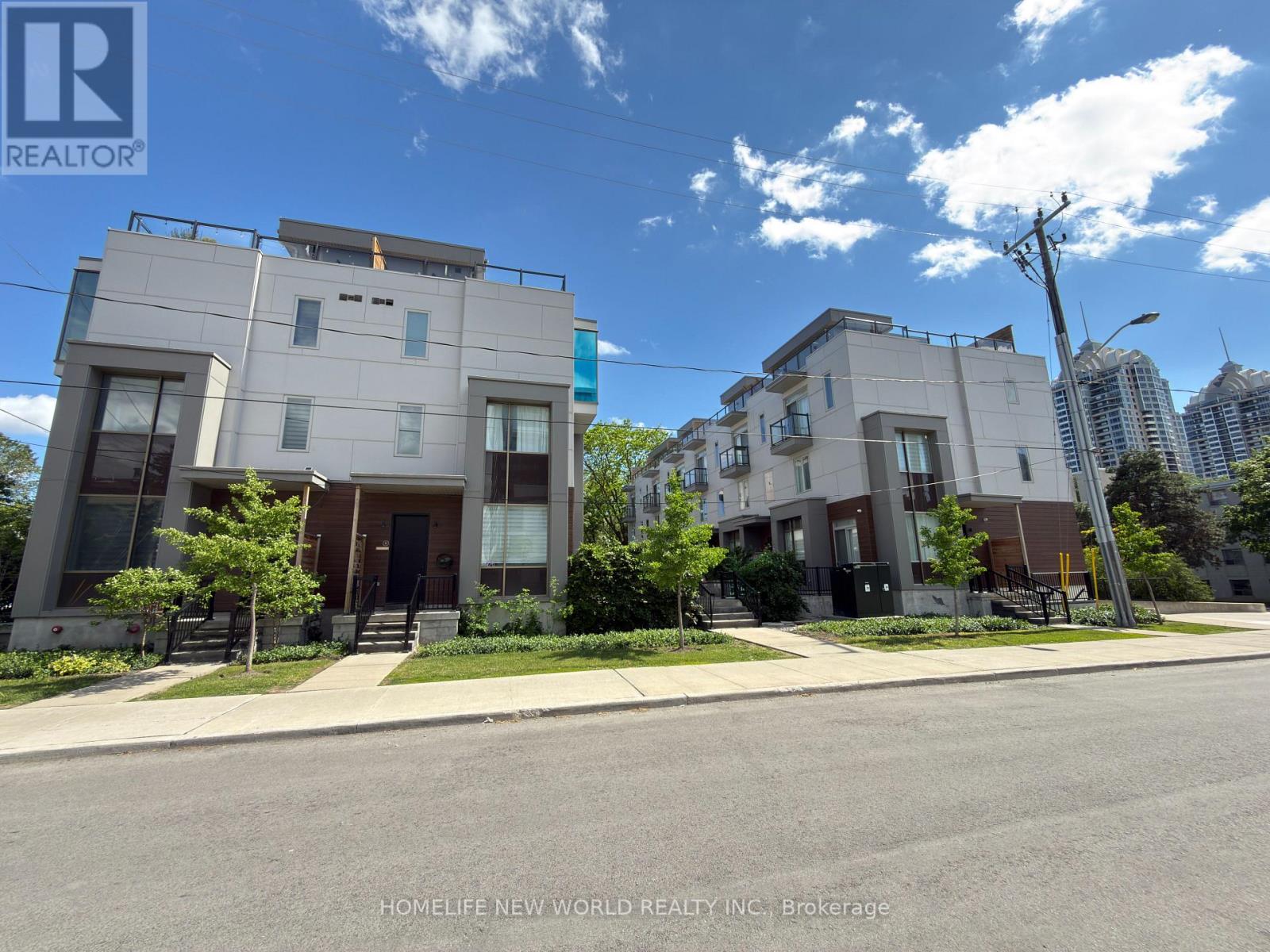 #2 25 DERVOCK CRESCENT - 1