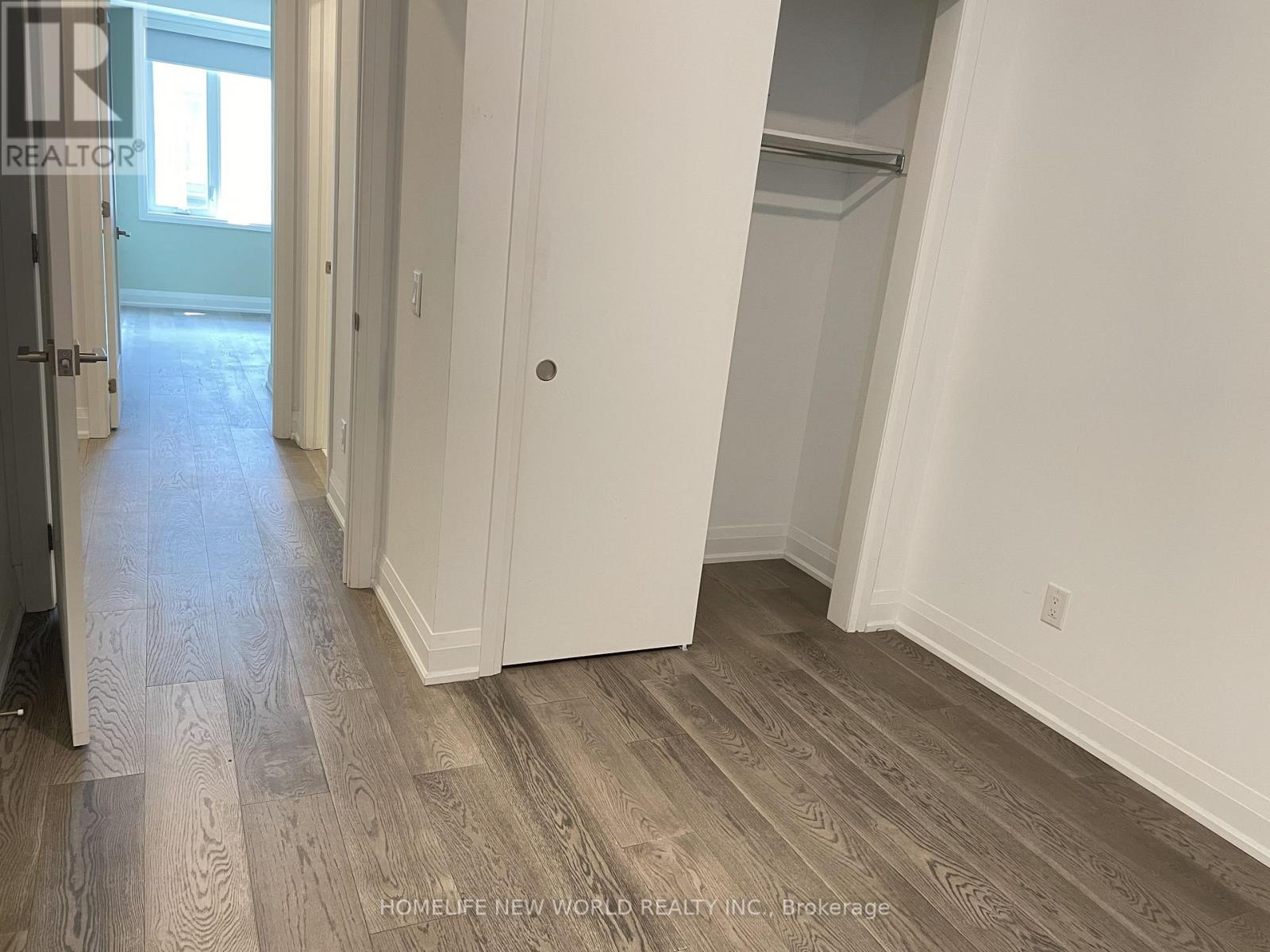 #2 25 DERVOCK CRESCENT - 15