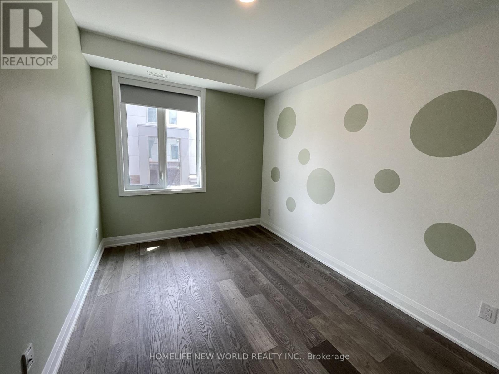 #2 25 DERVOCK CRESCENT - 19