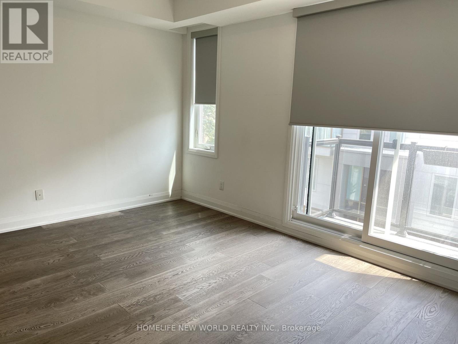 #2 25 DERVOCK CRESCENT - 22
