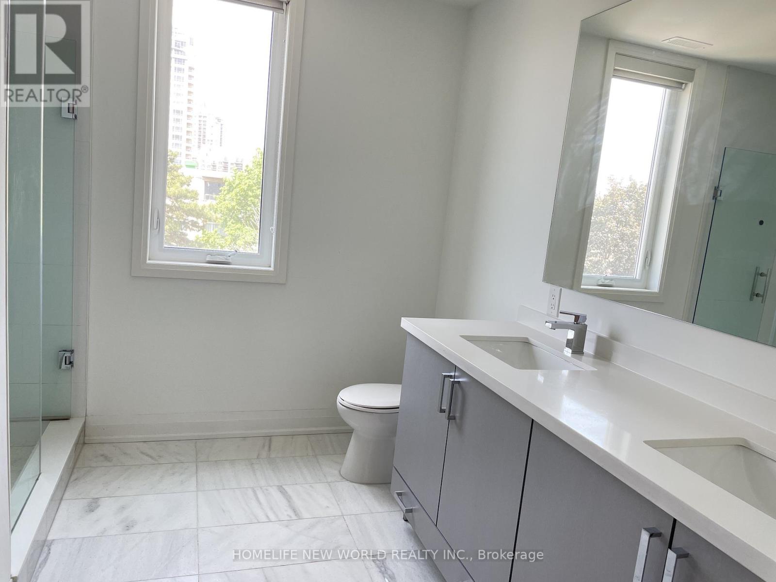#2 25 DERVOCK CRESCENT - 24