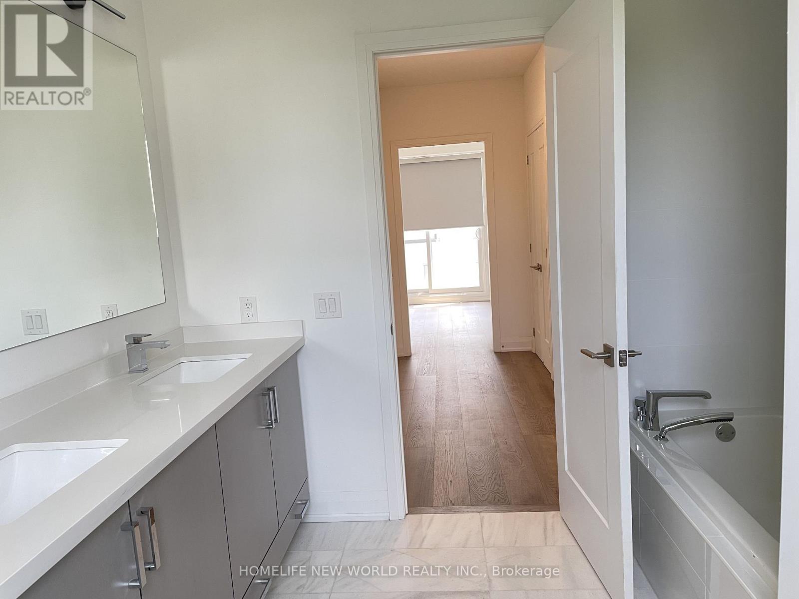 #2 25 DERVOCK CRESCENT - 26