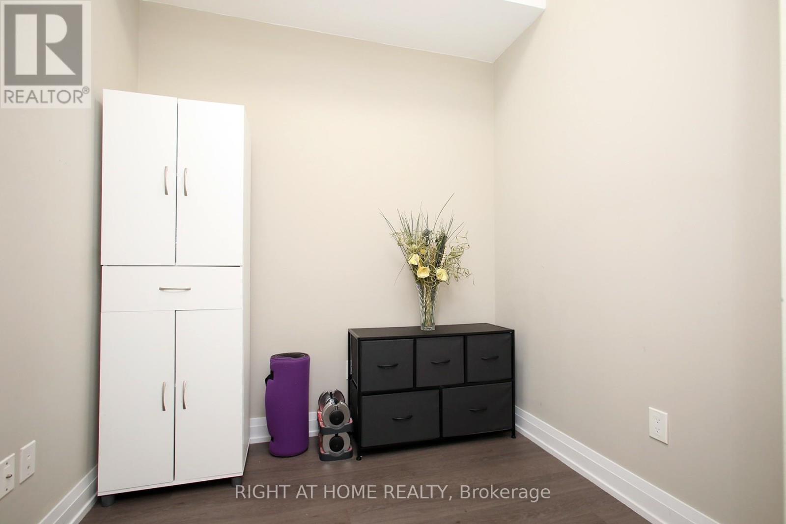 #436 555 WILLIAM GRAHAM DRIVE - 15