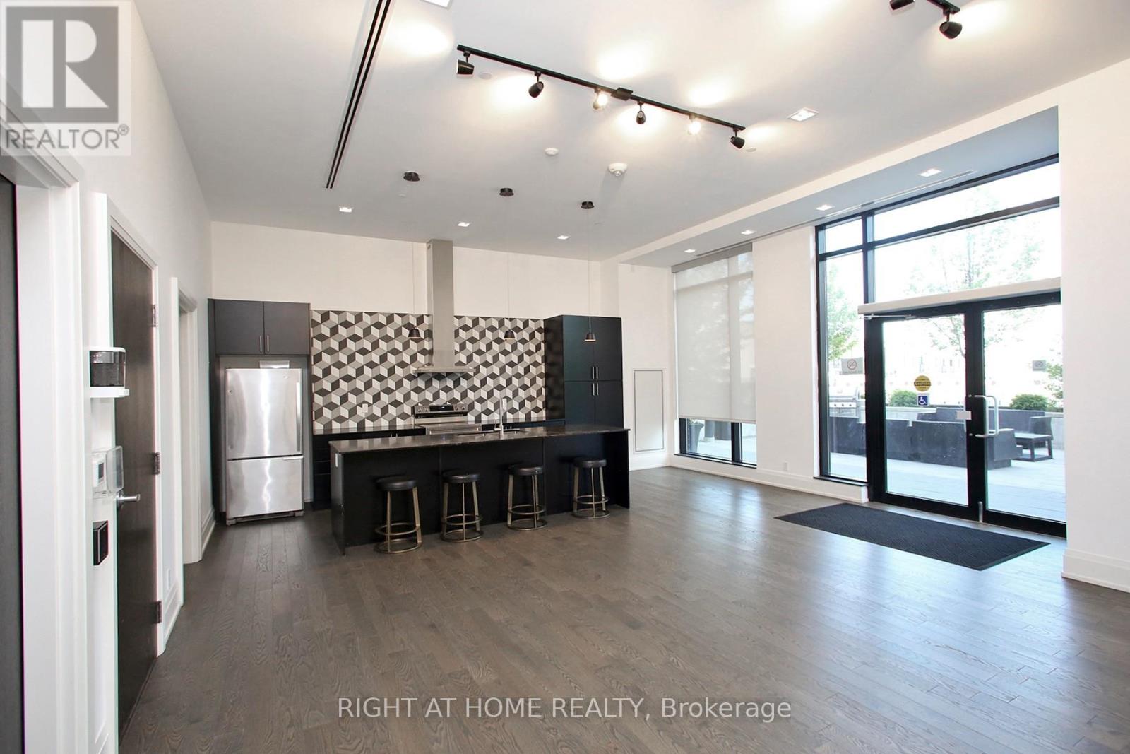 #436 555 WILLIAM GRAHAM DRIVE - 26