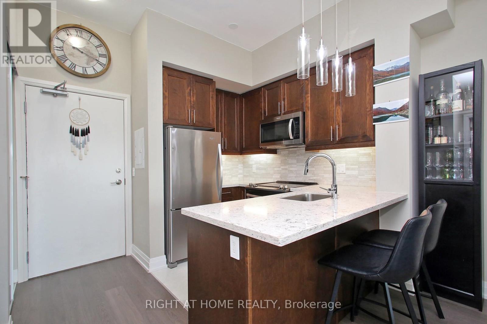 #436 555 WILLIAM GRAHAM DRIVE - 7