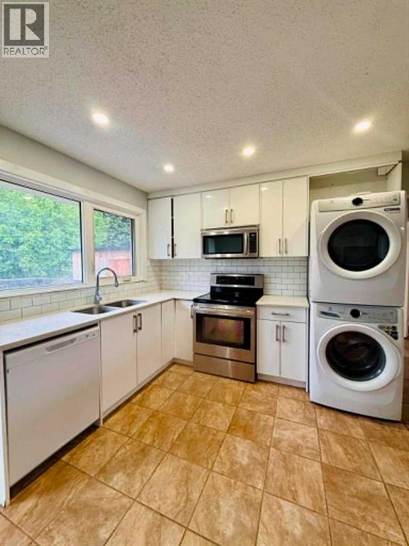 4968 Marcombe Road NE — photo 11