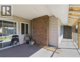 Foyer - 355 Mara Road, Kelowna, BC V1X2T1 Photo 13