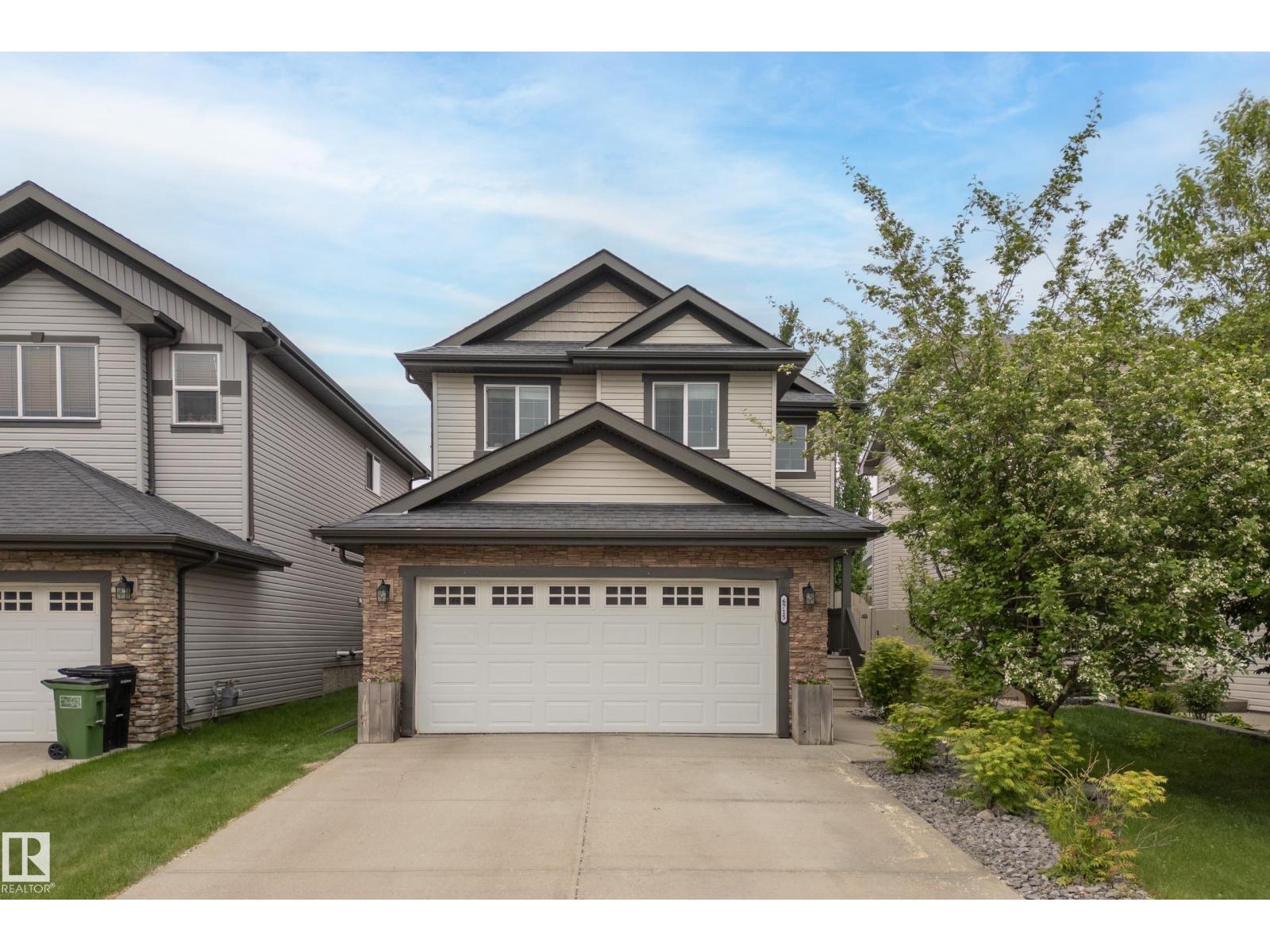 6715 19 AV SW - 1