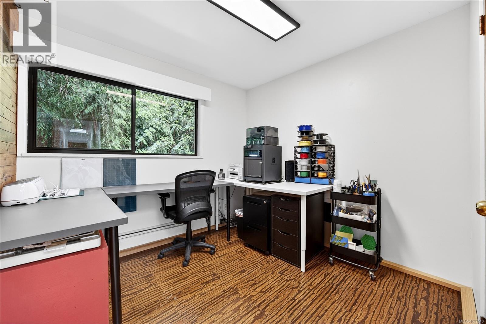 300 Walkers Hook Rd, Salt Spring