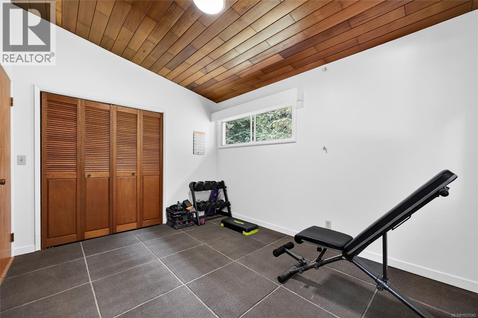 300 Walkers Hook Rd, Salt Spring