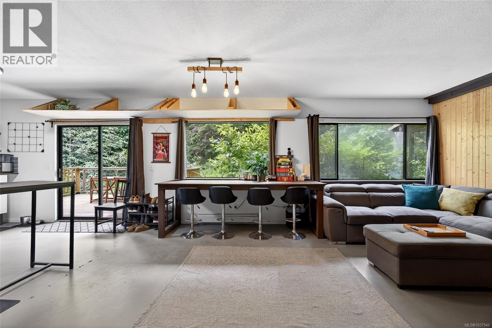 300 Walkers Hook Rd, Salt Spring