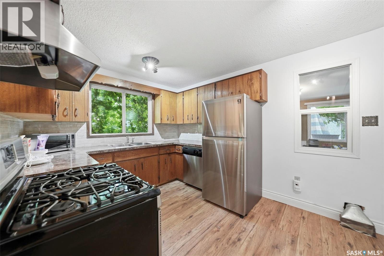 615 G AVENUE S — photo 13