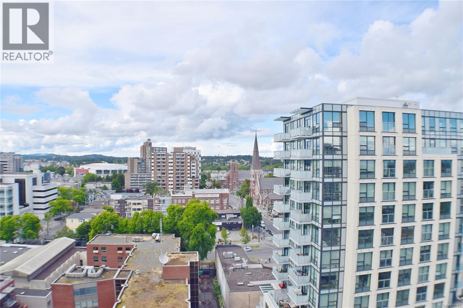 #1401 845 Johnson St - 1