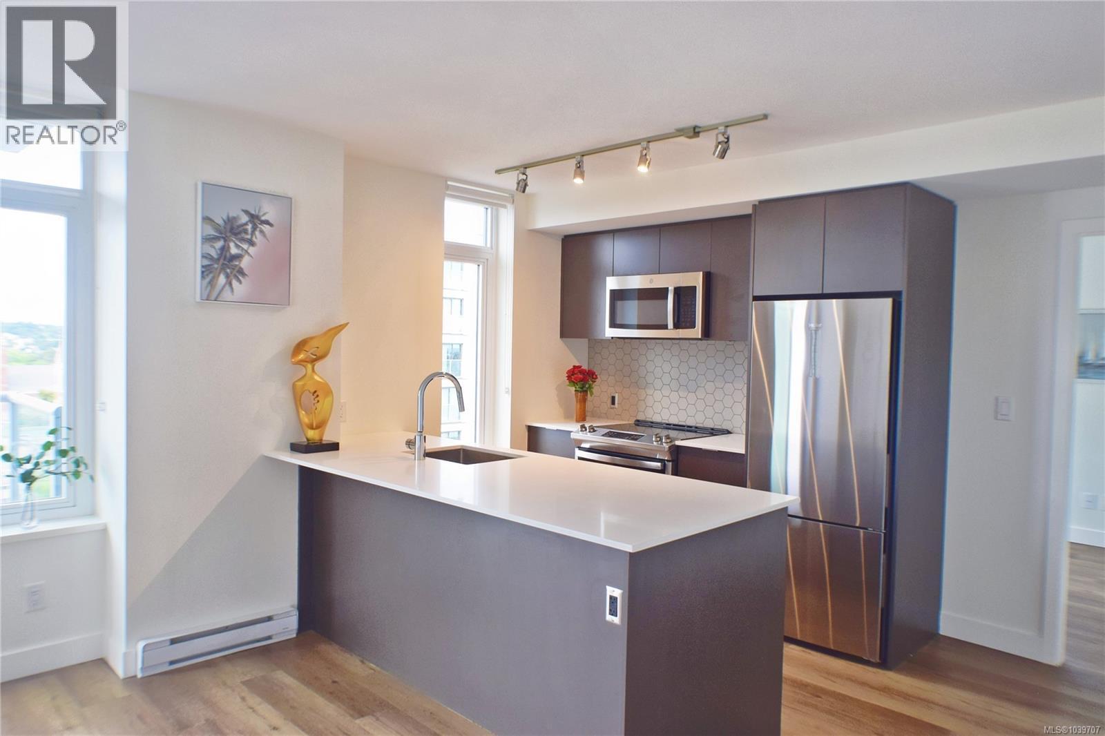 #1401 845 Johnson St - 11