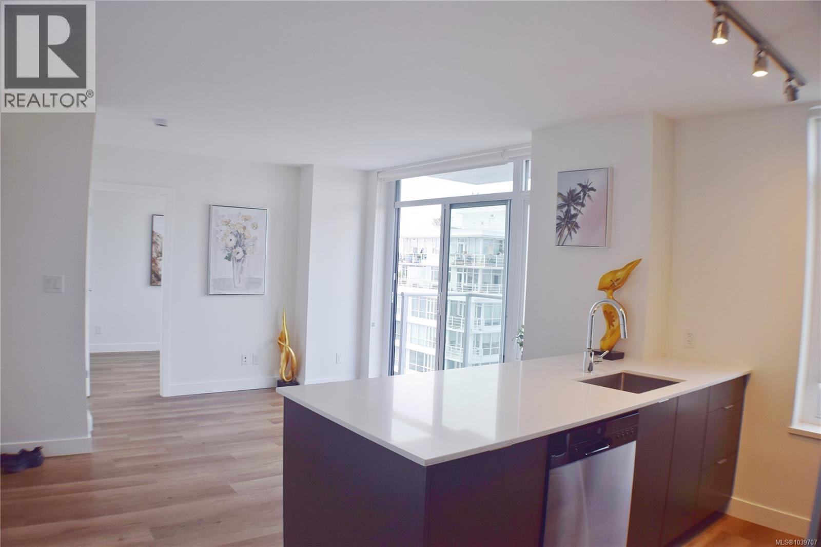 #1401 845 Johnson St - 15