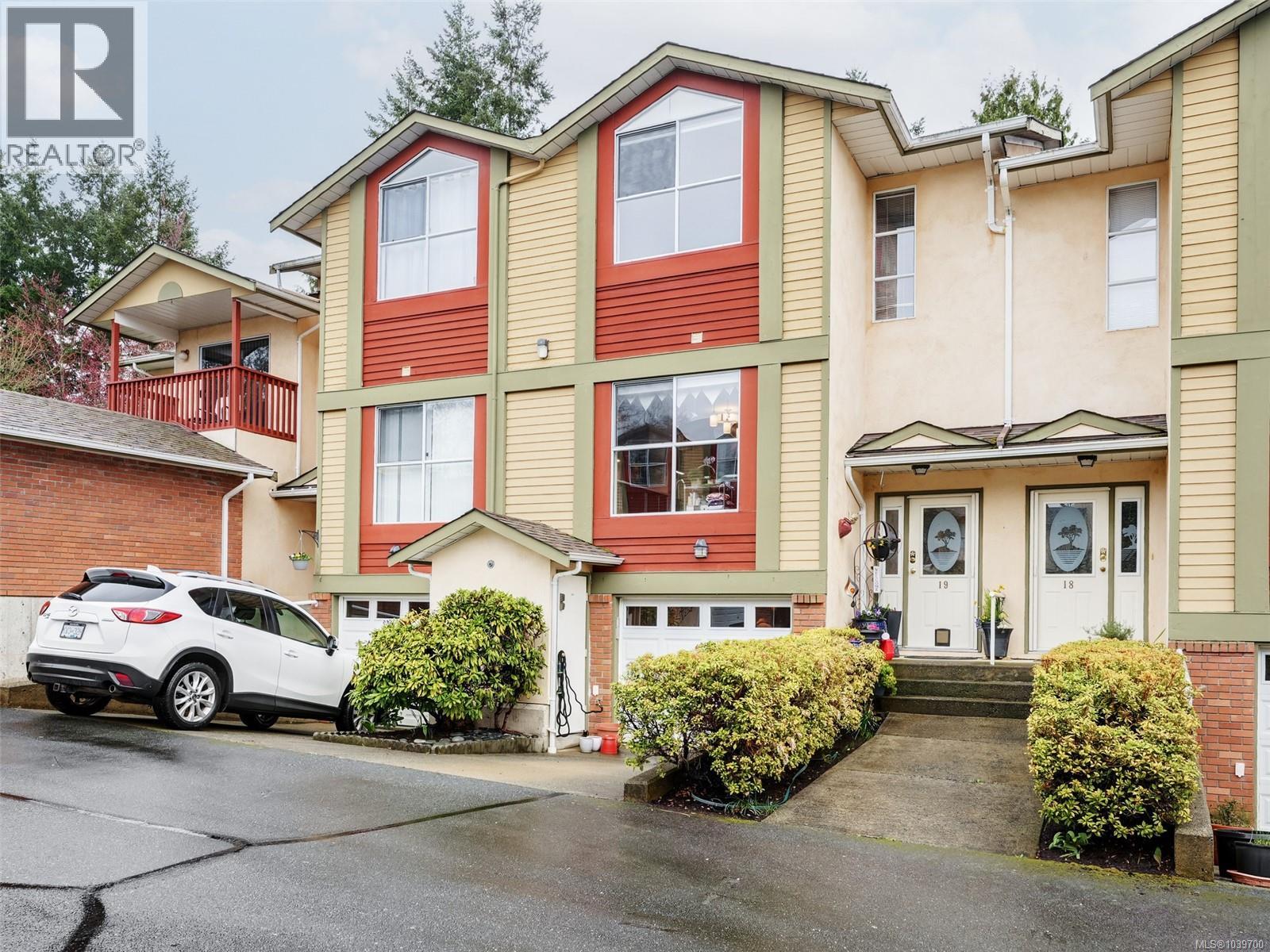 #19 4560 West Saanich Rd - 1