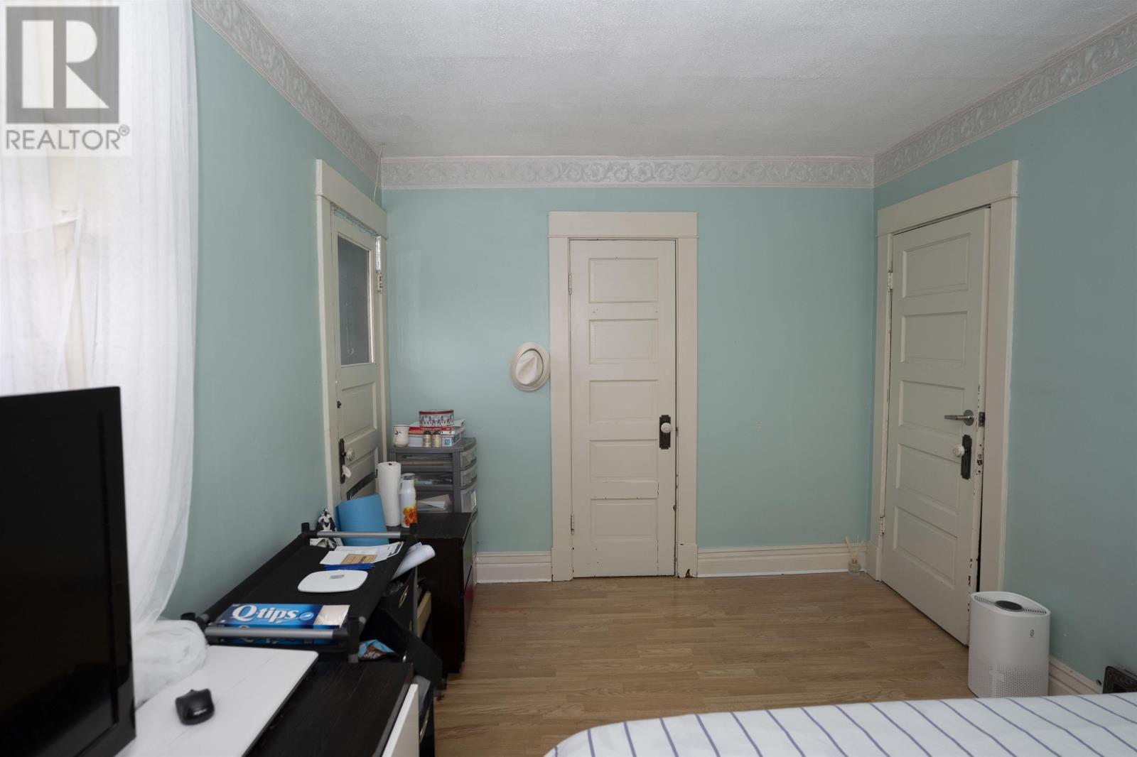 310 Brodie ST N - 14