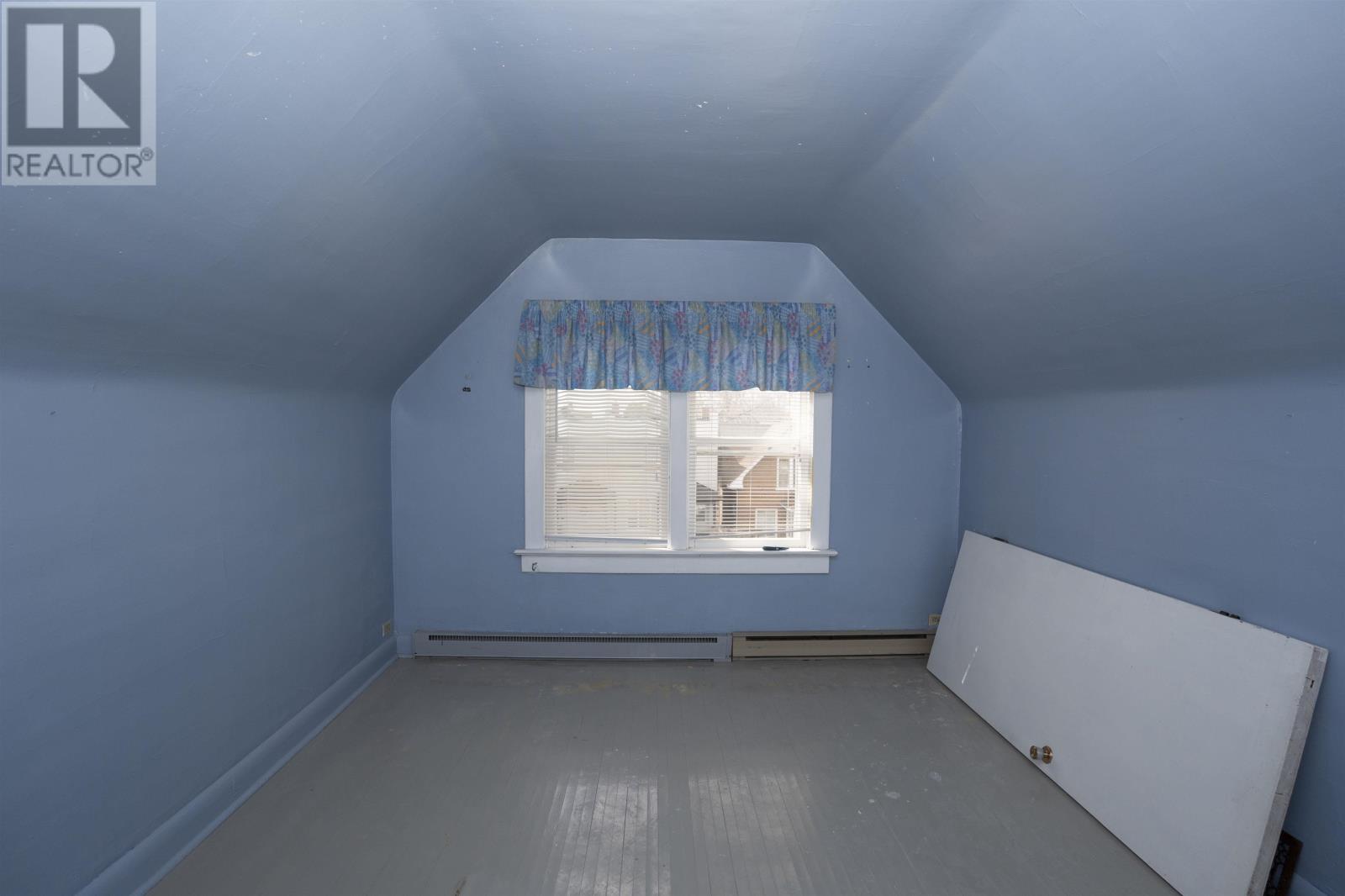 310 Brodie ST N - 21