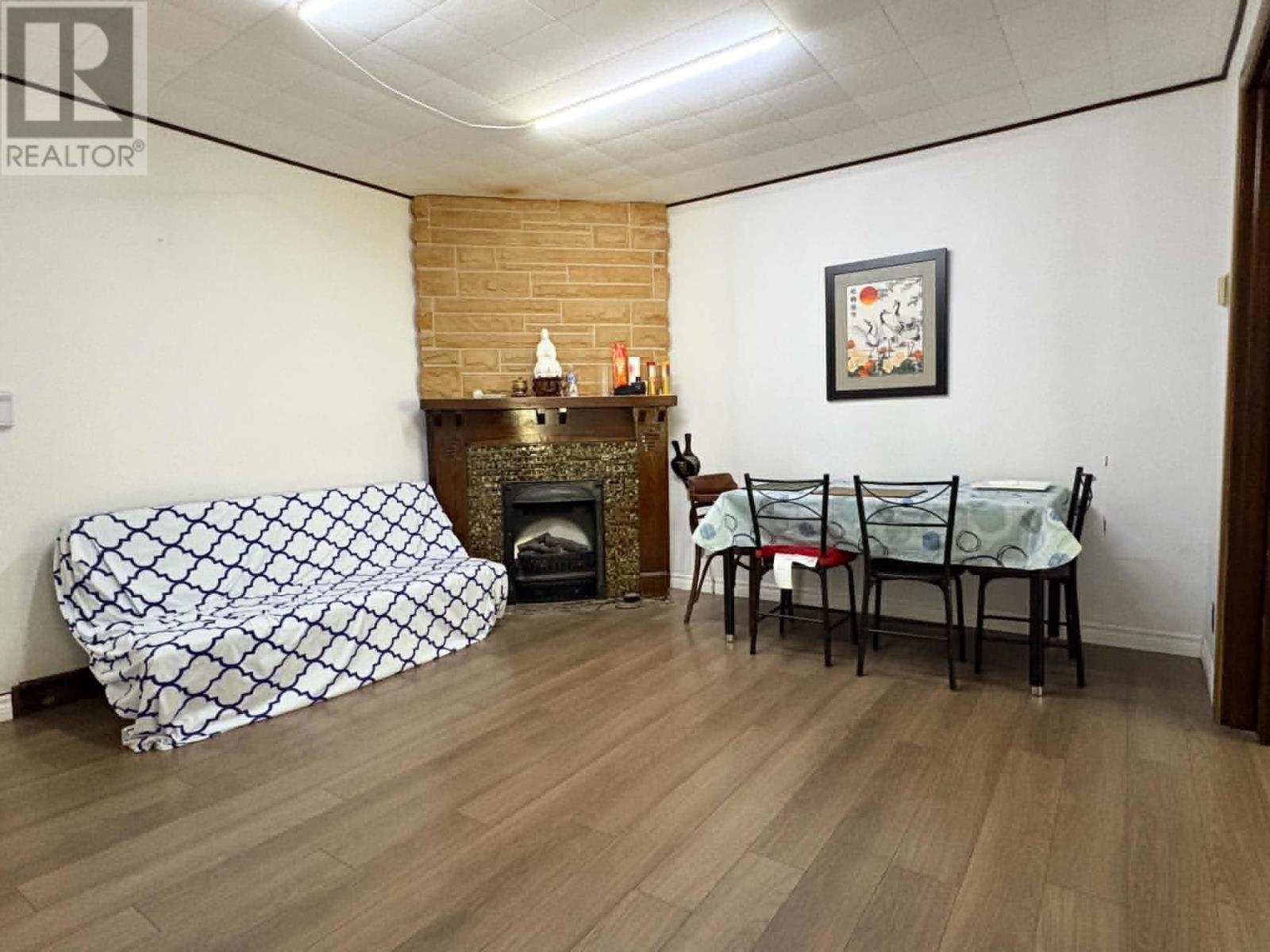 310 Brodie ST N - 8