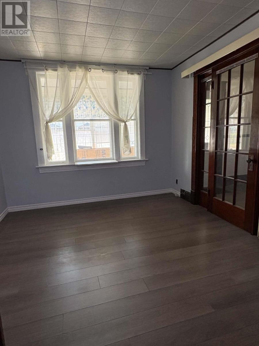 310 Brodie ST N - 3